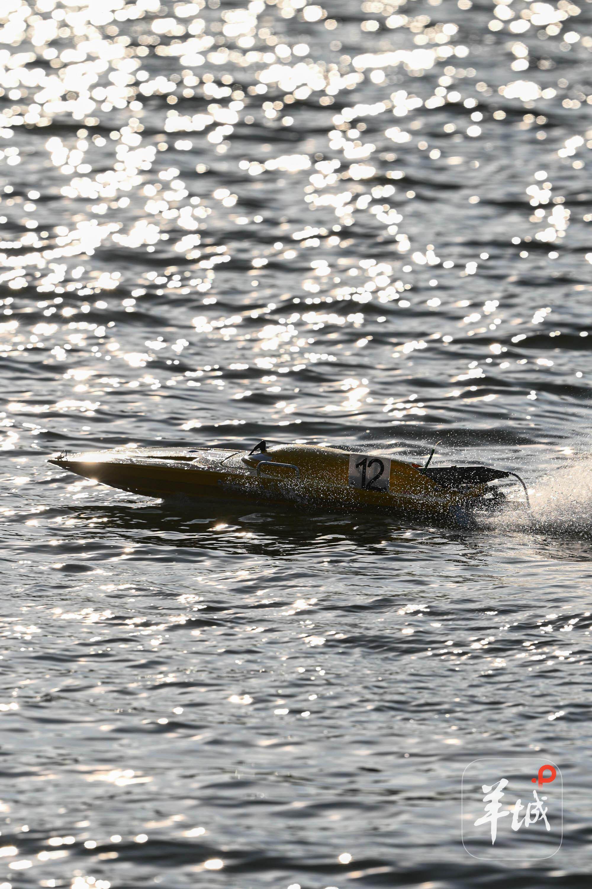 劈波斩浪, 风驰电掣